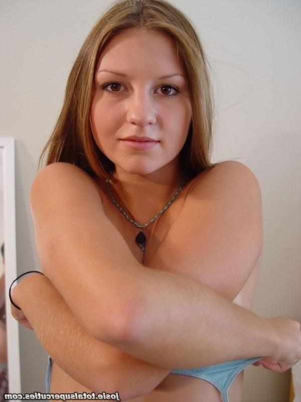 15P Josie doesnt know her underwear is seethru!