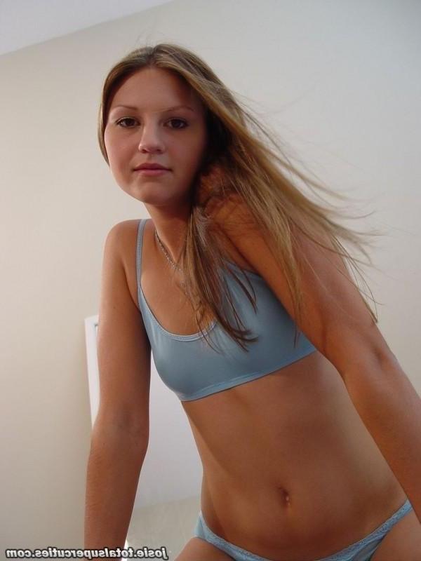 15P Josie doesnt know her underwear is seethru!