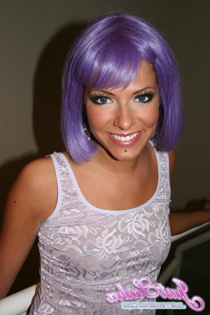 20P Pictures of Just Sasha stripping nude for you