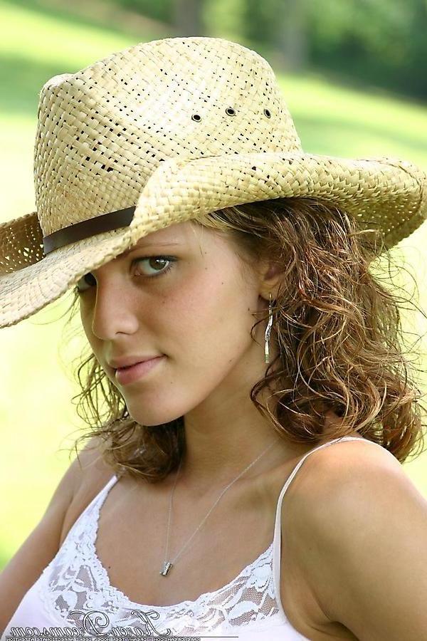 20P Pictures of teen cutie Karen Dreams being the hot farmer's daughter
