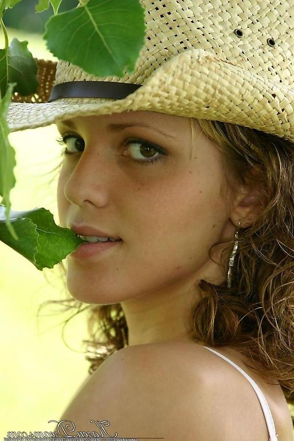 20P Pictures of teen cutie Karen Dreams being the hot farmer's daughter