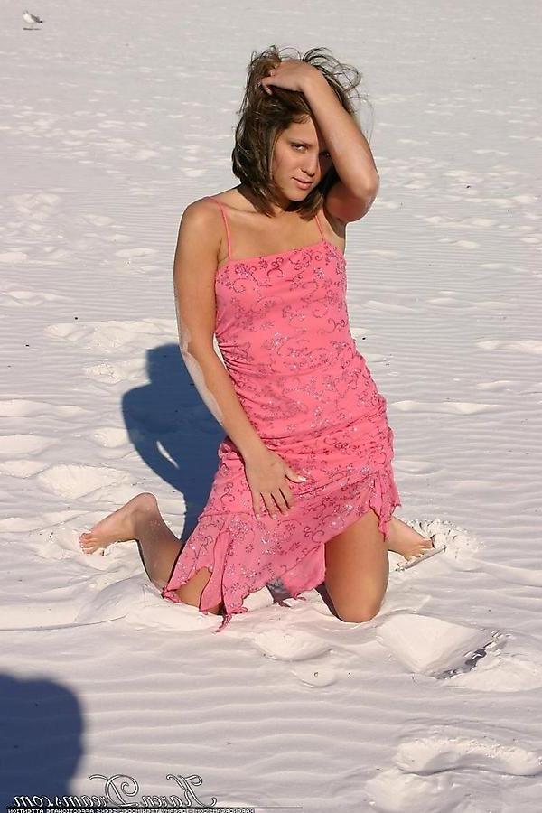 20P Pictures of teen star Karen Dreams looking stunning on a beach