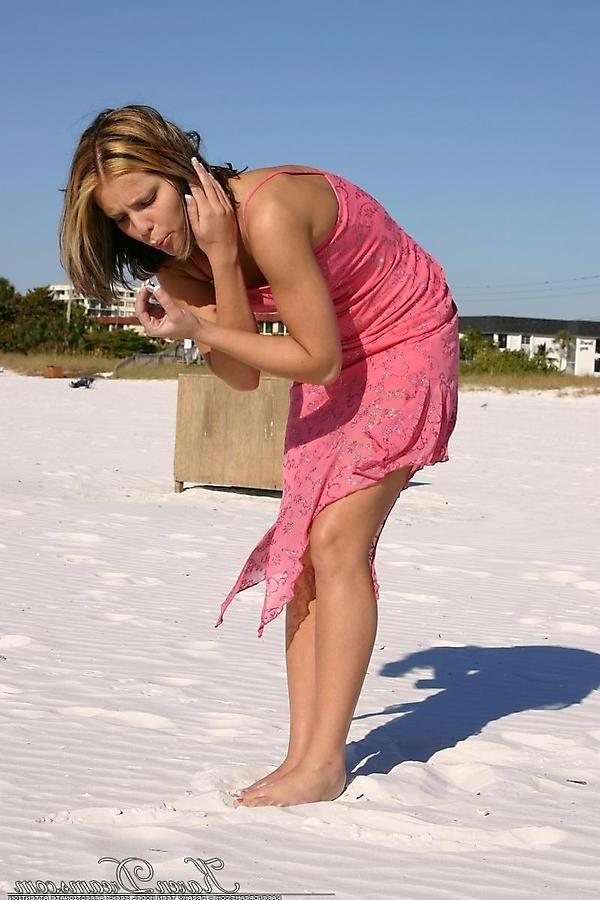 20P Pictures of teen star Karen Dreams looking stunning on a beach