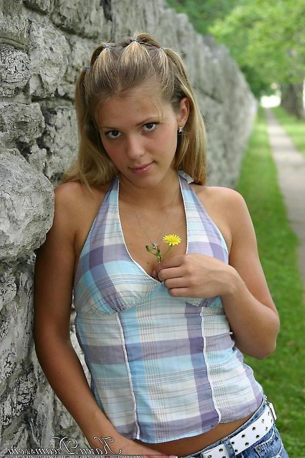 20P Pictures of teen Karen Dreams showing you up her skirt outside