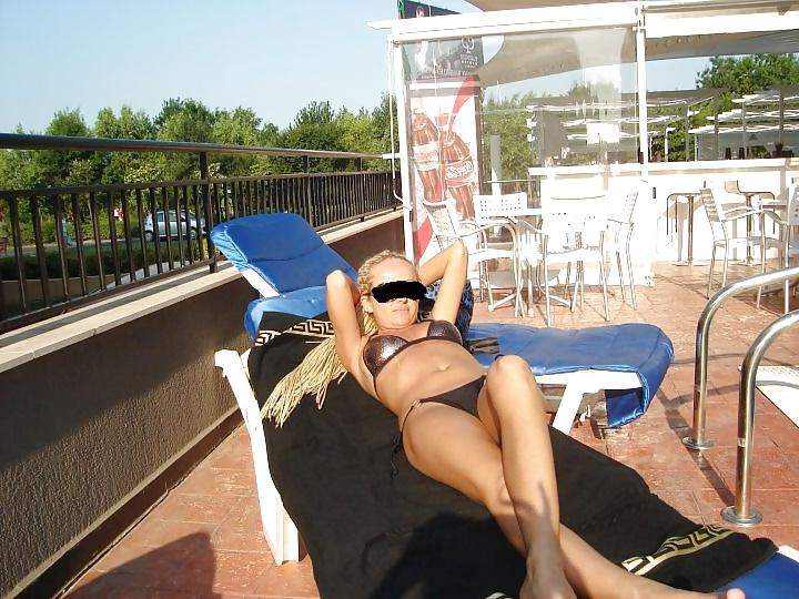 8P Non-nude girls for threesome
