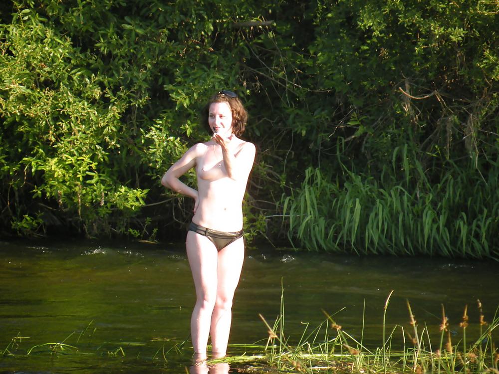 25P Beach voyeur