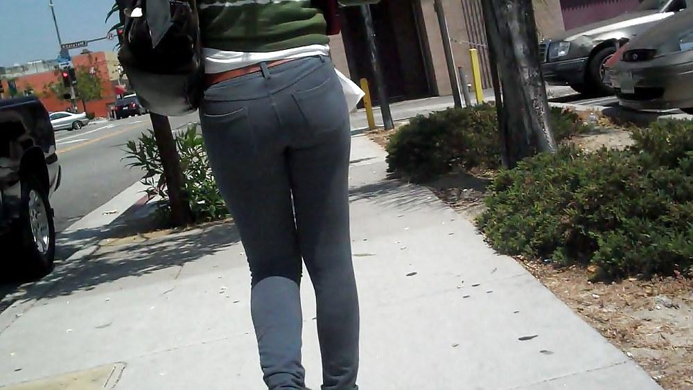 19P I followed her ass & butt in tight jeans around
