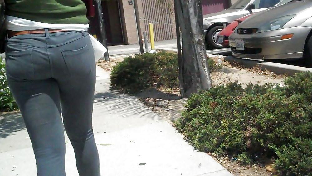 19P I followed her ass & butt in tight jeans around