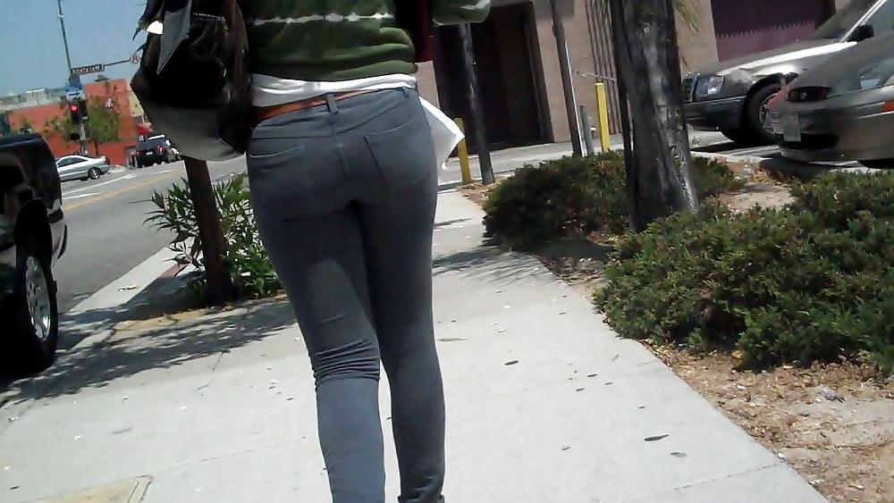 19P I followed her ass & butt in tight jeans around