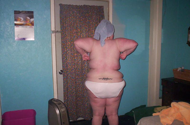 20P Slutty BBW sent me her nude photos