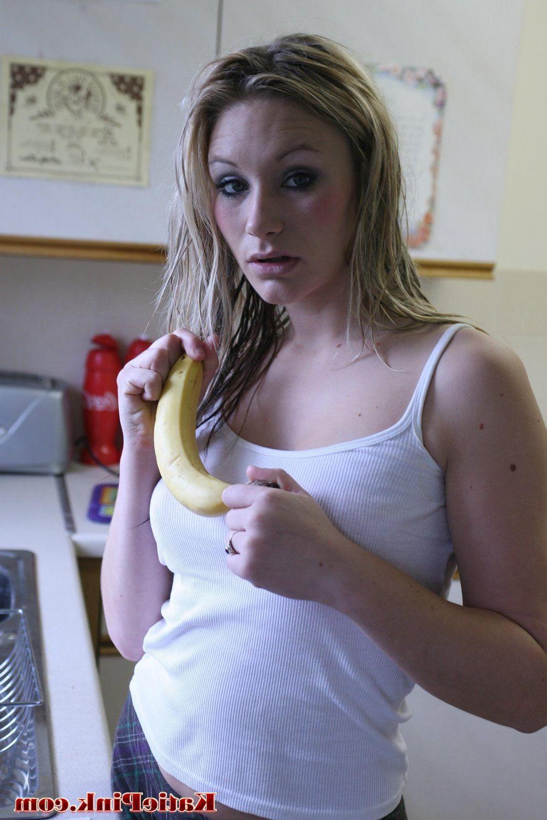 16P Pictures of teen Katie Pink doing her laundry in her underwear