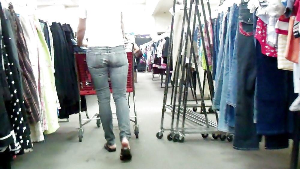 25P Butt & ass in jeans so fine today