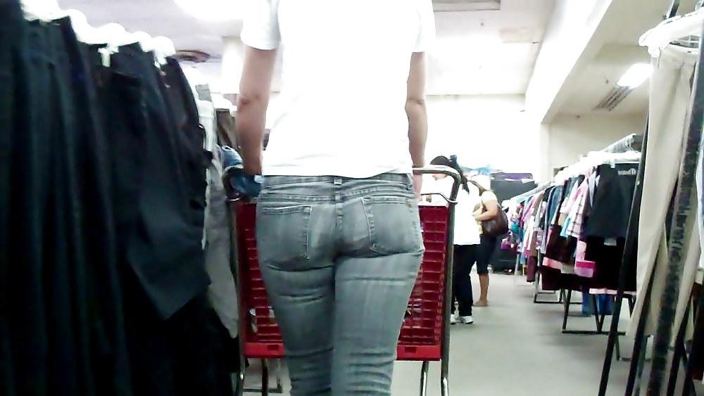 25P Butt & ass in jeans so fine today
