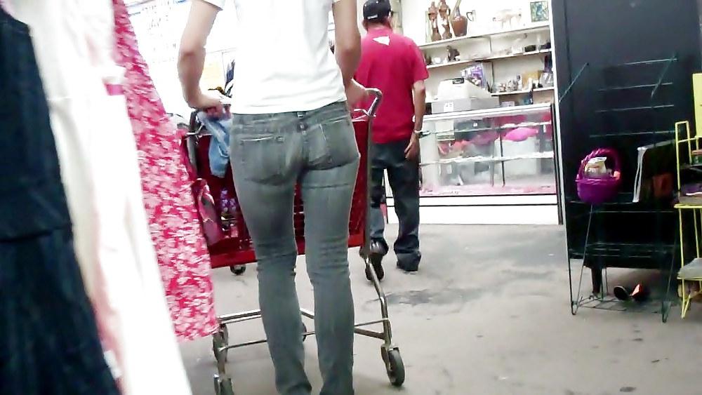 25P Butt & ass in jeans so fine today