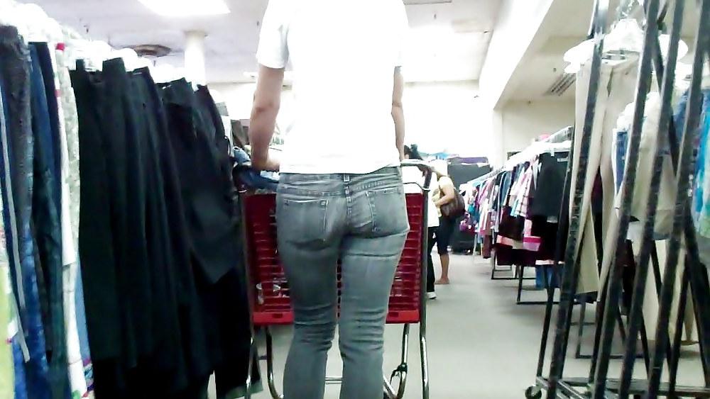25P Butt & ass in jeans so fine today