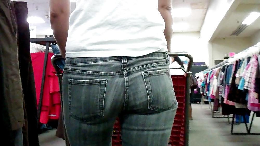 25P Butt & ass in jeans so fine today