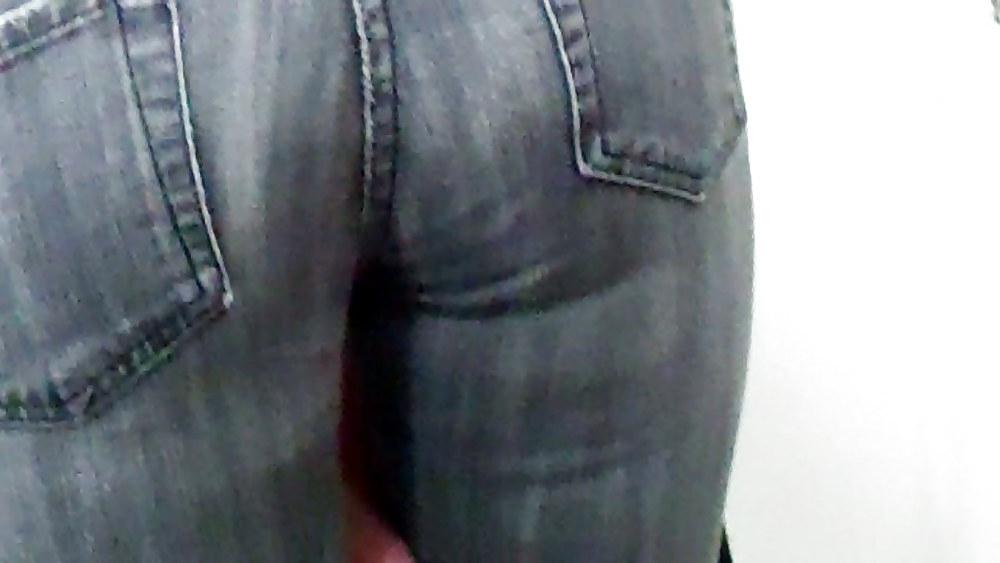 25P Butt & ass in jeans so fine today