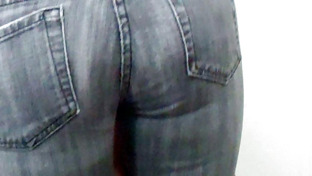 25P Butt & ass in jeans so fine today