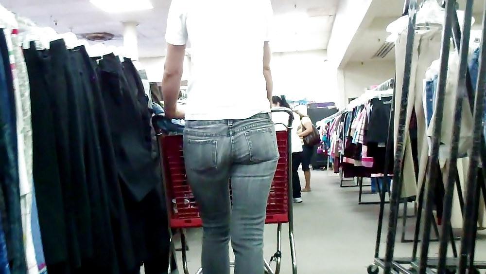 25P Butt & ass in jeans so fine today