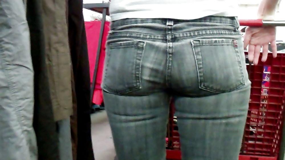 25P Butt & ass in jeans so fine today