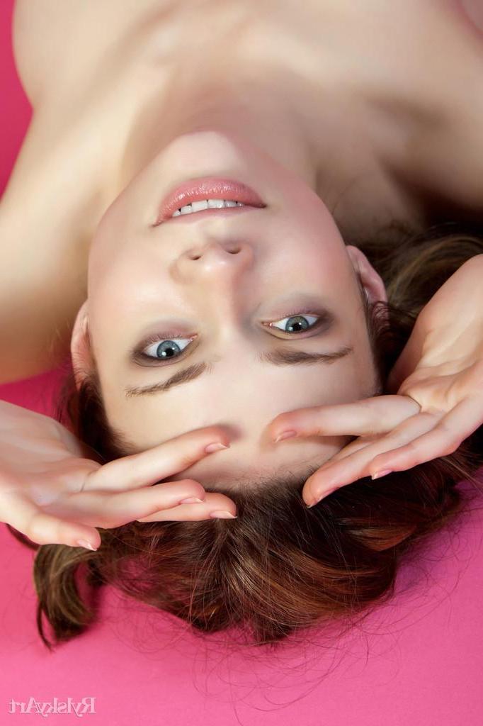 16P Pictures of brunette girl Kei totally nude and willing on the floor