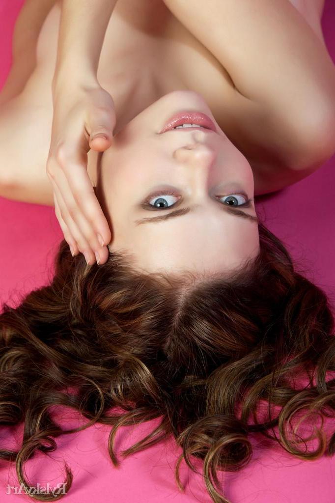 16P Pictures of brunette girl Kei totally nude and willing on the floor