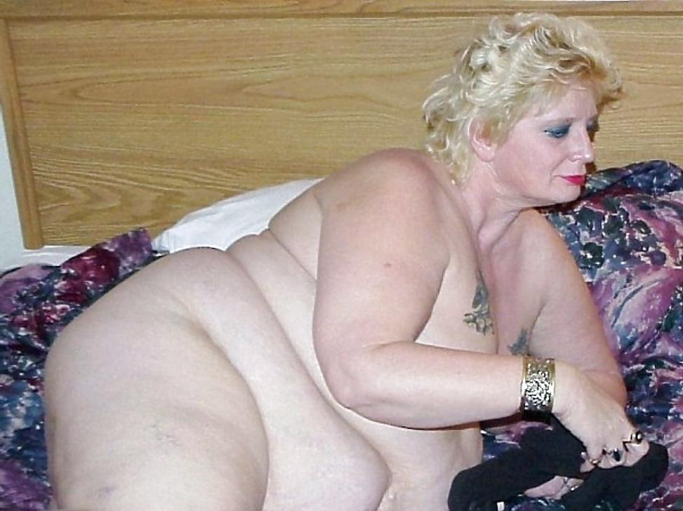 25P Horny granny sluts