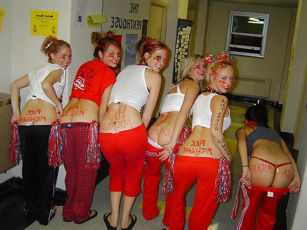 23P Lesbians i like