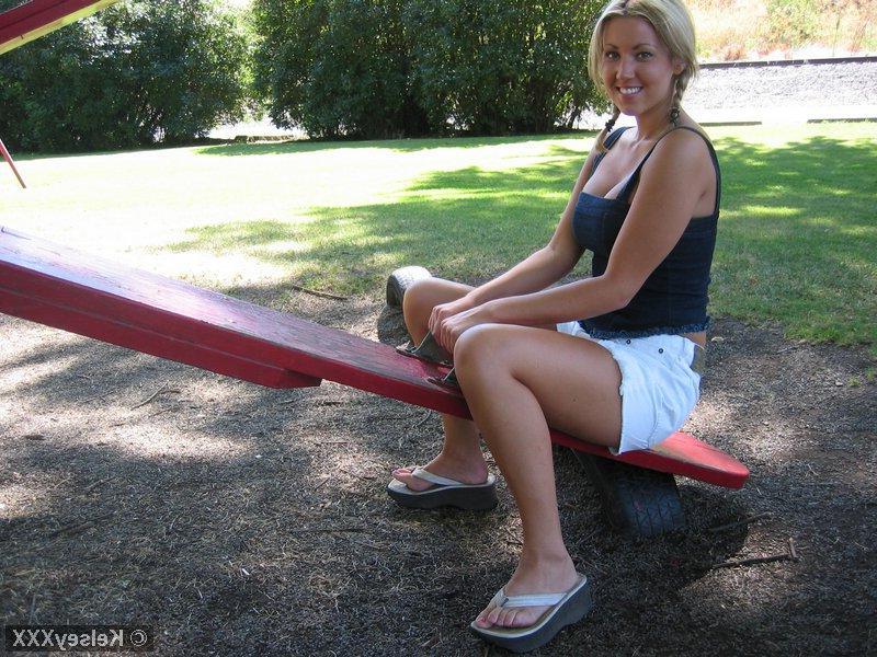 20P Pictures of Kelsey XXX teasing outside