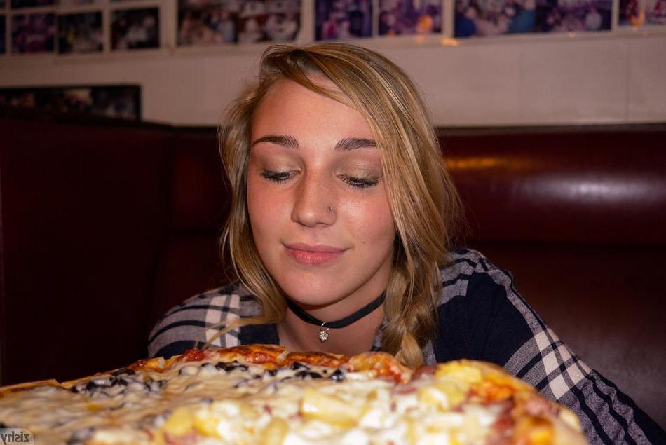 8P Blonde teen Kendra Sunderland has some fun around town