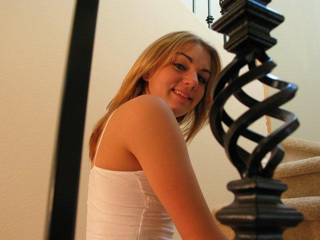 18P Pictures of Kiss Ambers Ass flaunting her amazing butt