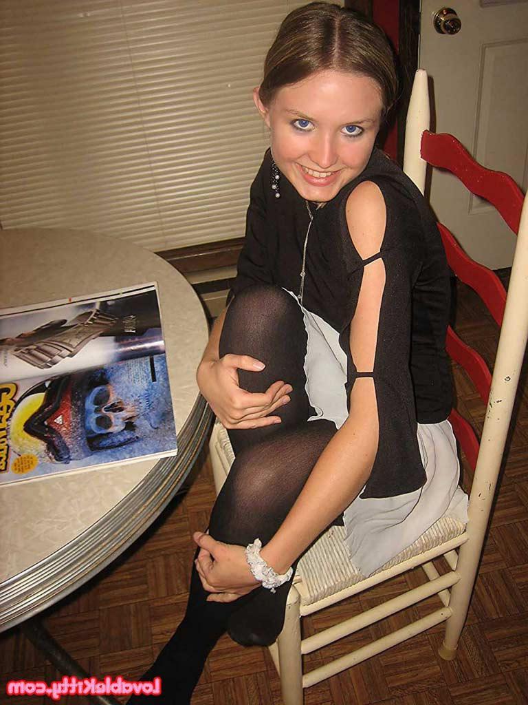 15P Pictures of Lovable Kitty masturbating in her stockings