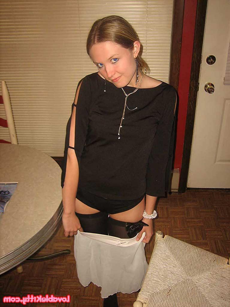 15P Pictures of Lovable Kitty masturbating in her stockings