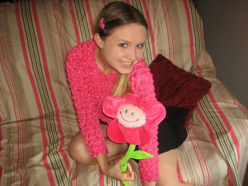 16P Pictures of teen hottie Kitty Karsen naked and rubbing her pussy