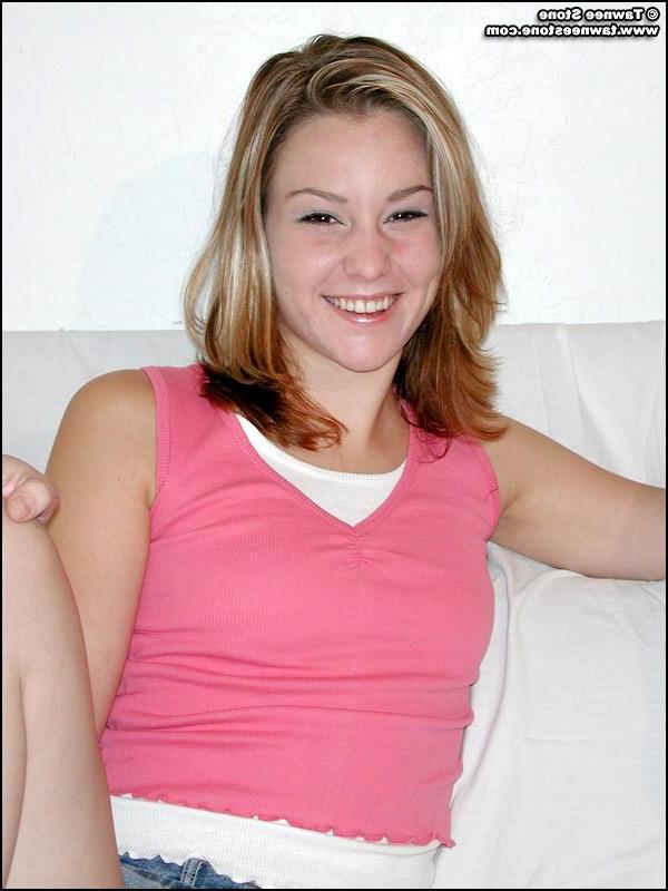 20P Pictures of Tawnee Stone and Lacey White getting nude together