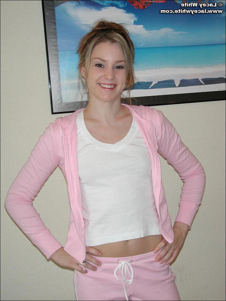 20P Pictures of Lacey White stripping nude for you
