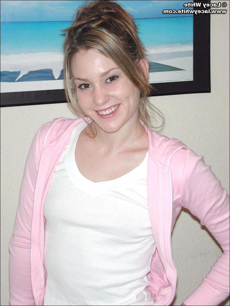 20P Pictures of Lacey White stripping nude for you