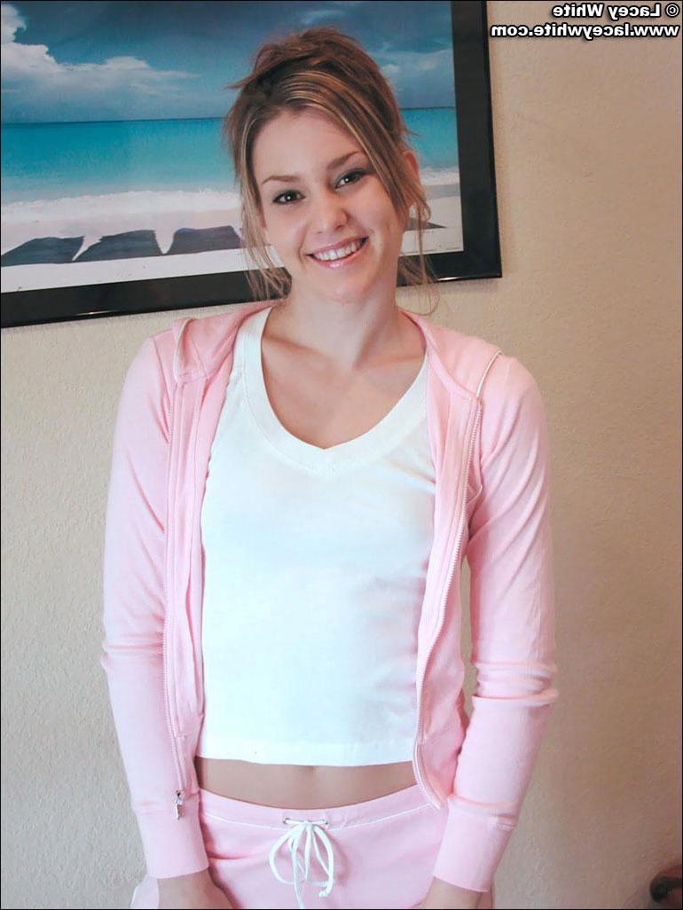 20P Pictures of Lacey White getting completely nude just for you