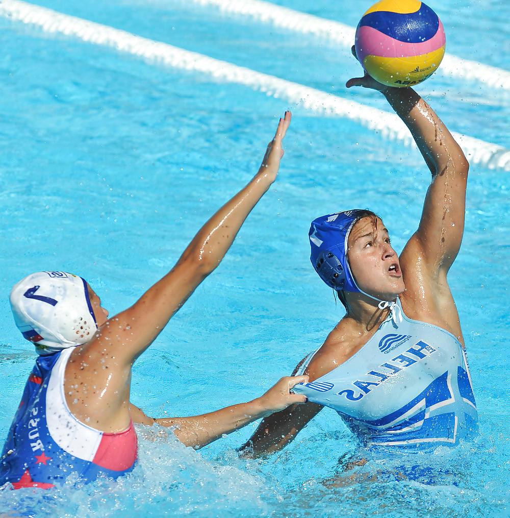 25P Water Polo nip slips