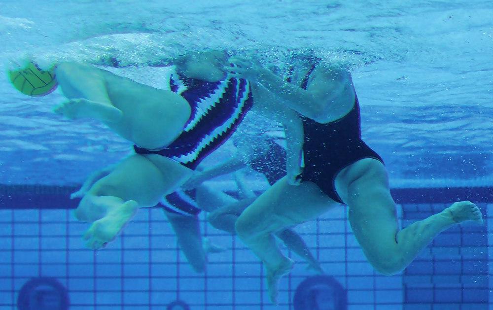 25P Water Polo nip slips