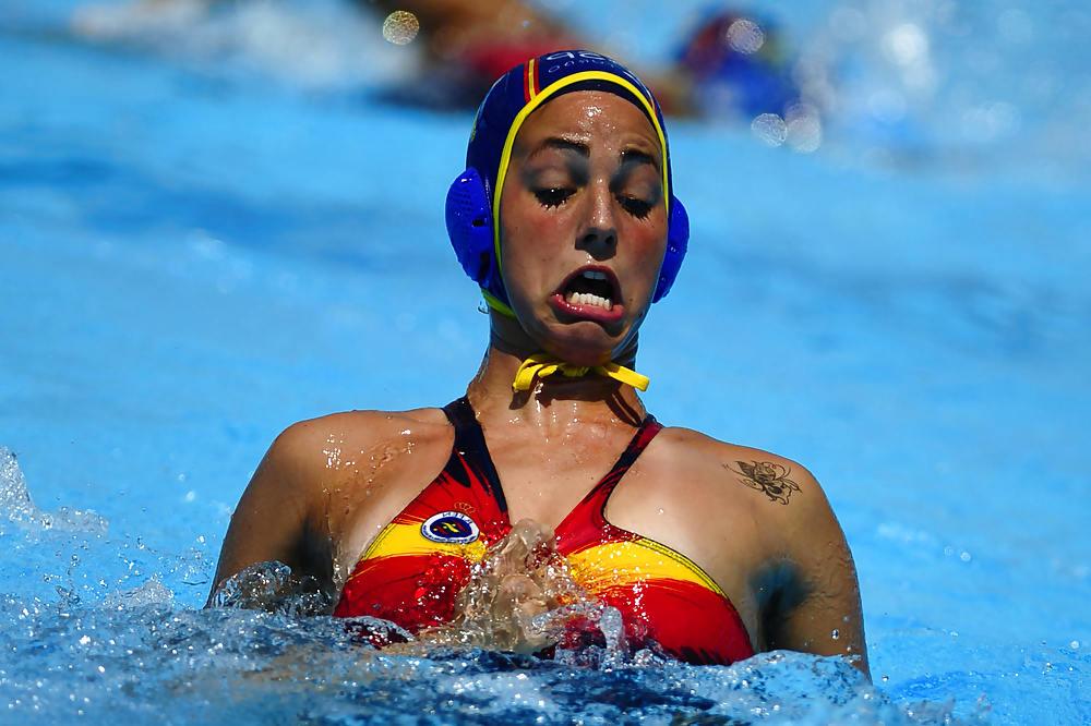 25P Water Polo nip slips