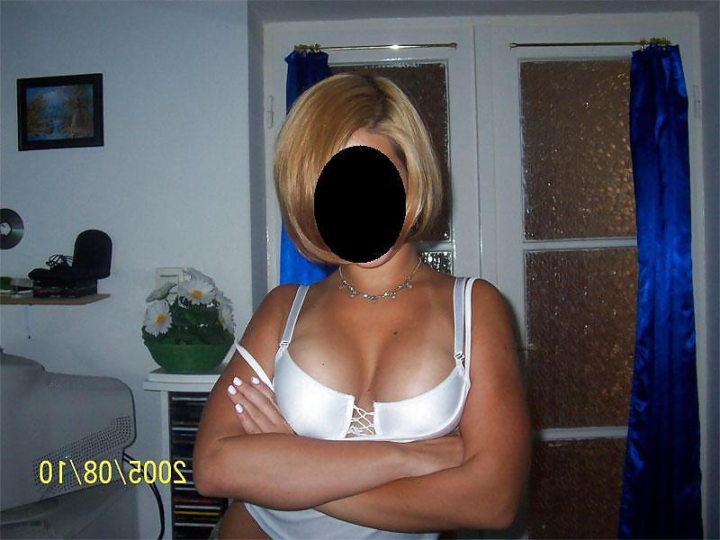 25P Sexy non nude