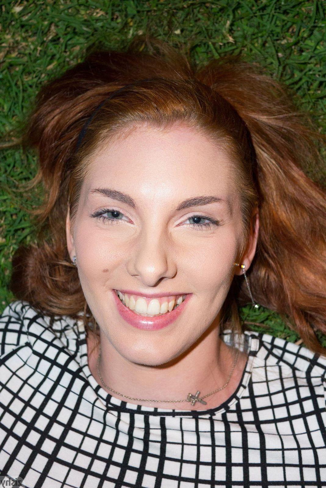 12P Beautiful redhead Lilith Lust shows you what's up her pretty skirt