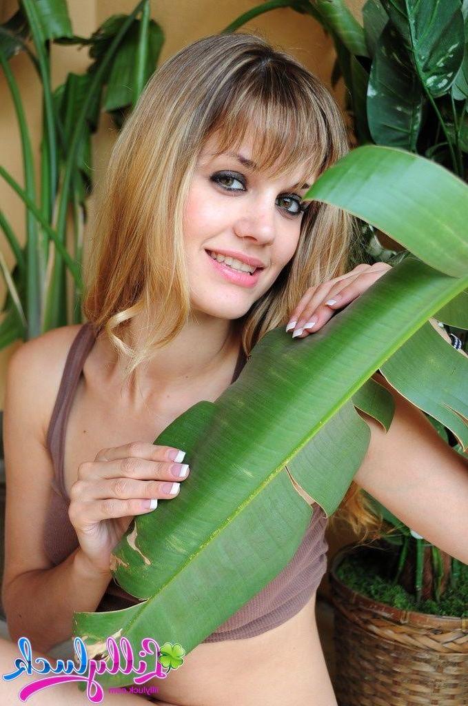 20P Pictures of teen porn girl Lilly Luck stripping nude for you