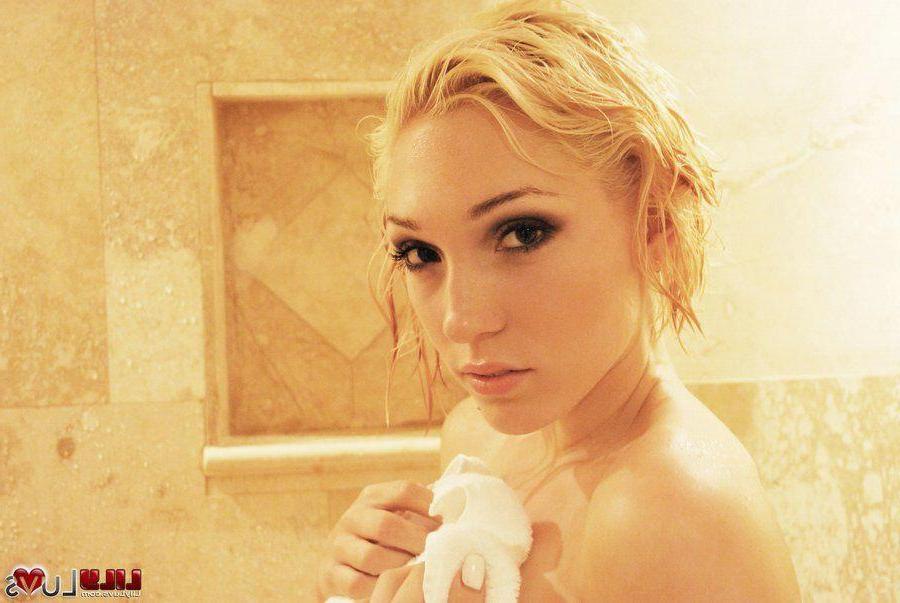 16P Pictures of teen Lily Luvs getting extremely wet for you