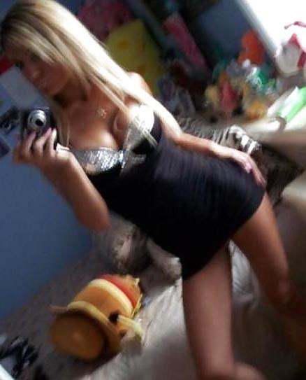 16P Greek girls 