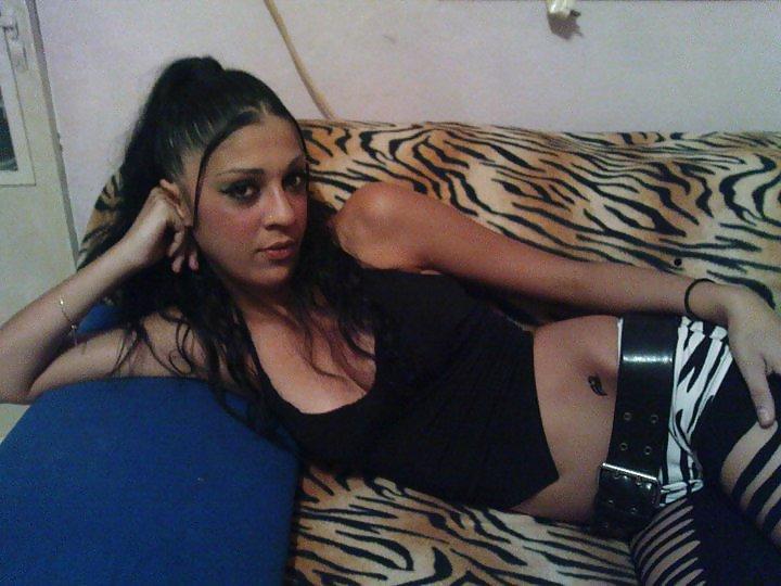 16P Greek girls 