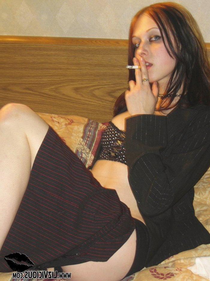 20P Pictures of Liz Vicious fingering her tight teen pussy
