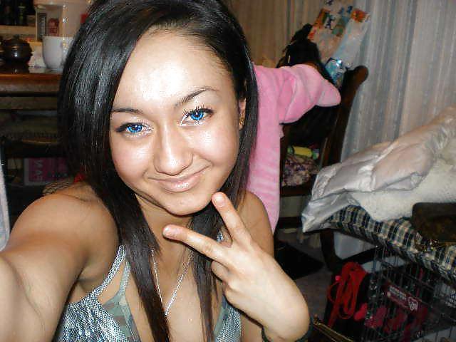 7P Asian Chick Showing her tits