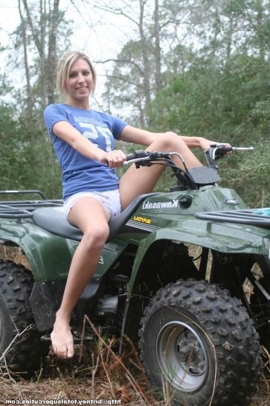 15P Britney dared to strip outdoors